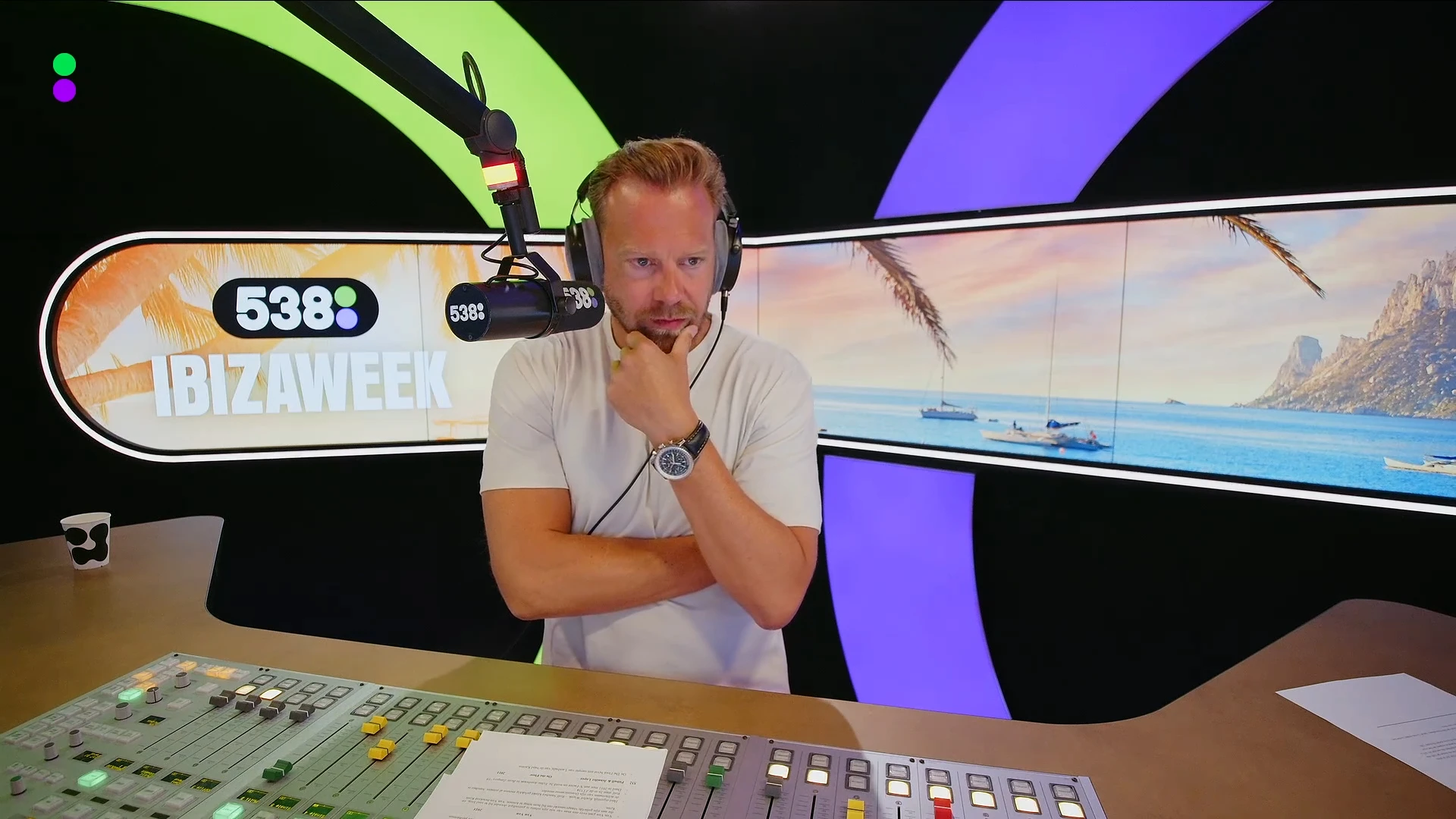 'Claude trekt zich alle negativiteit wel aan.' Aran Bade belt met De 538 Ochtendshow