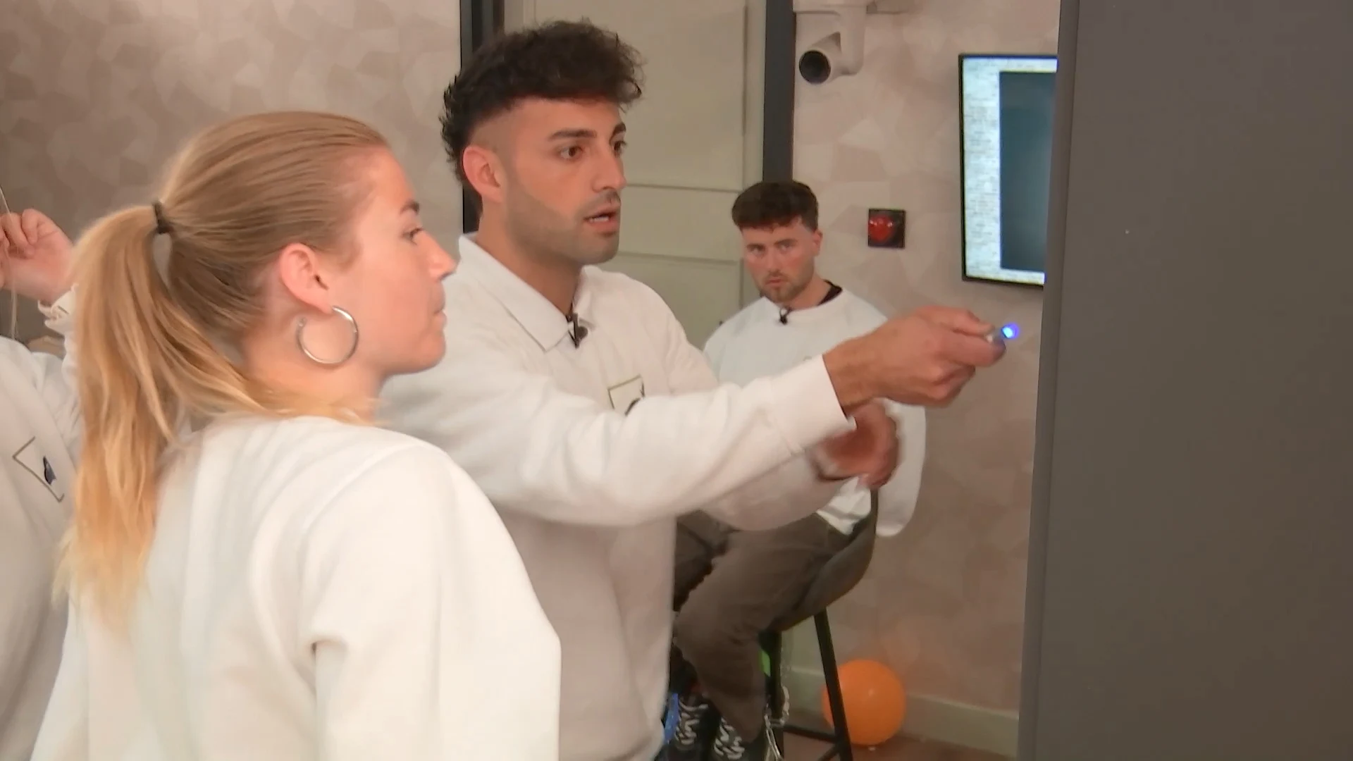 Wie lost het snelst de escaperoom op?