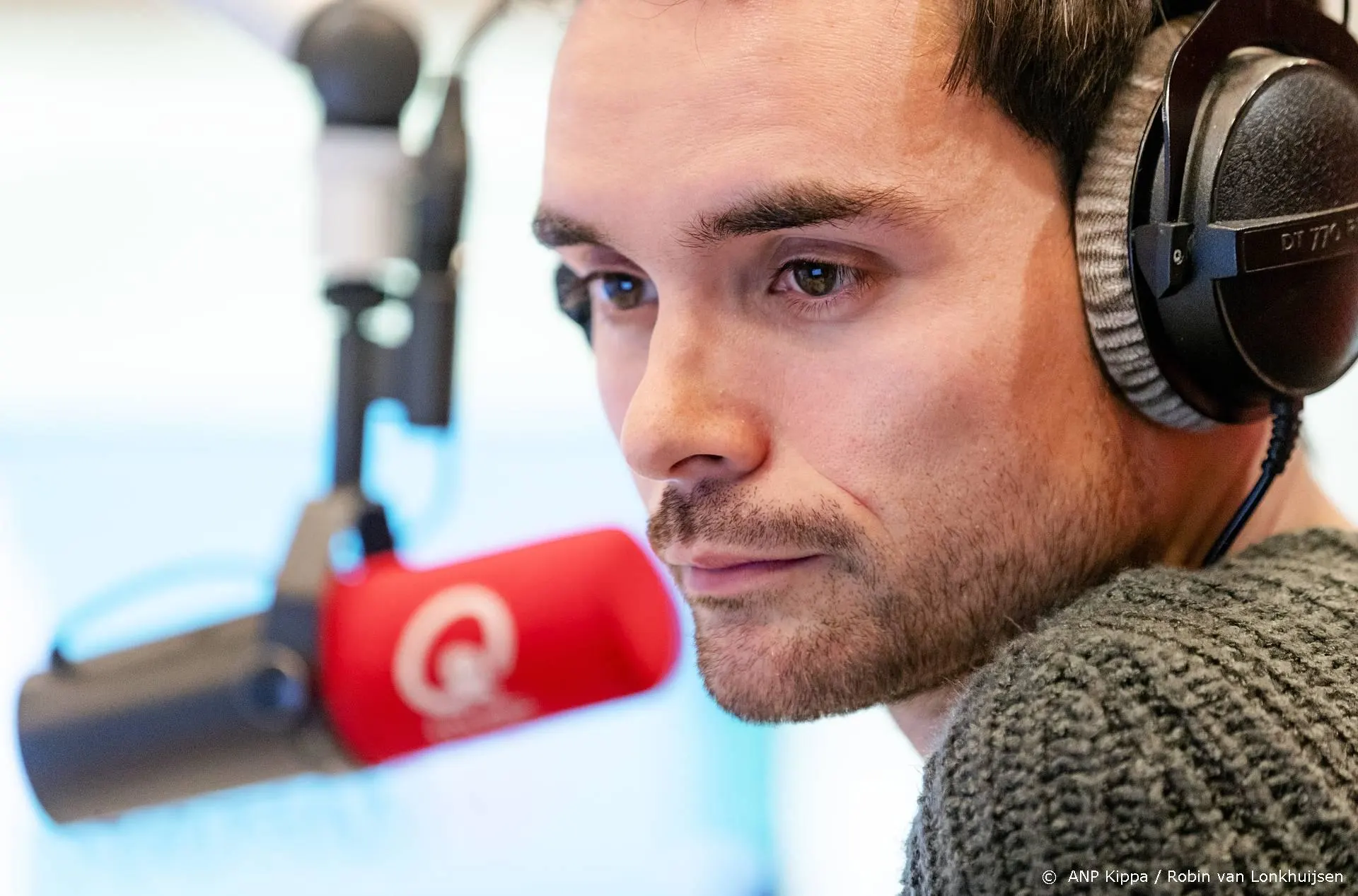 Domien Verschuuren is de nieuwe stem van Expeditie Robinson