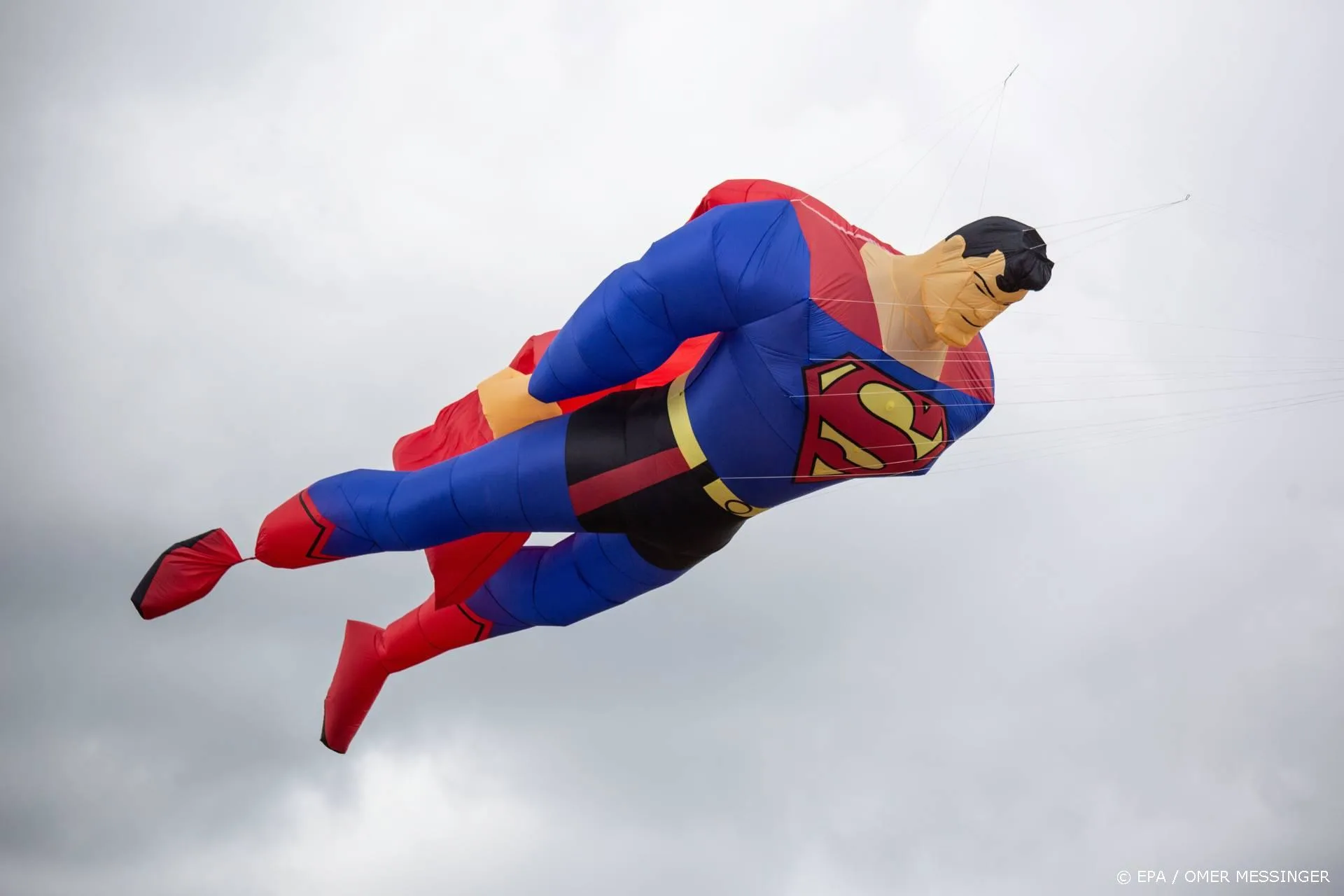 Superman is biseksueel in nieuwe stripboekserie