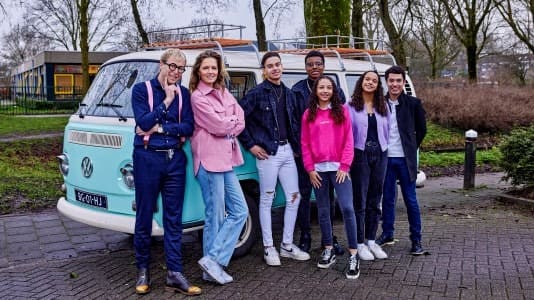 Kinderen kopen het nieuwe ideale familiehuis zonder hun ouders