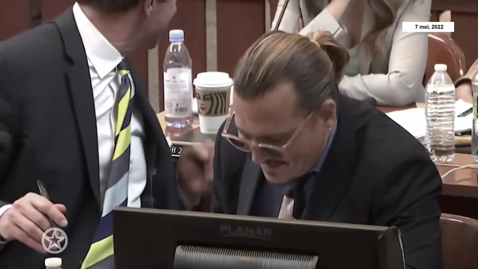 Kate Moss ontkent in verklaring te zijn geduwd door Depp