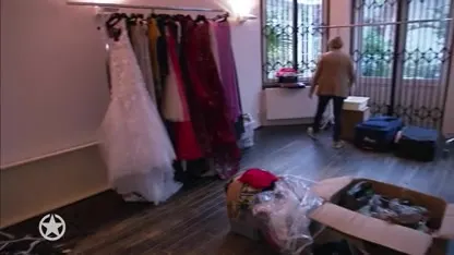 Addy van den Krommenacker pakt de allerlaatste dozen in