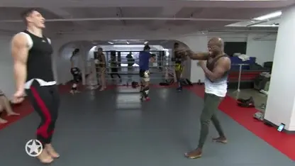 Jandino schakelt hulp in van Rico Verhoeven