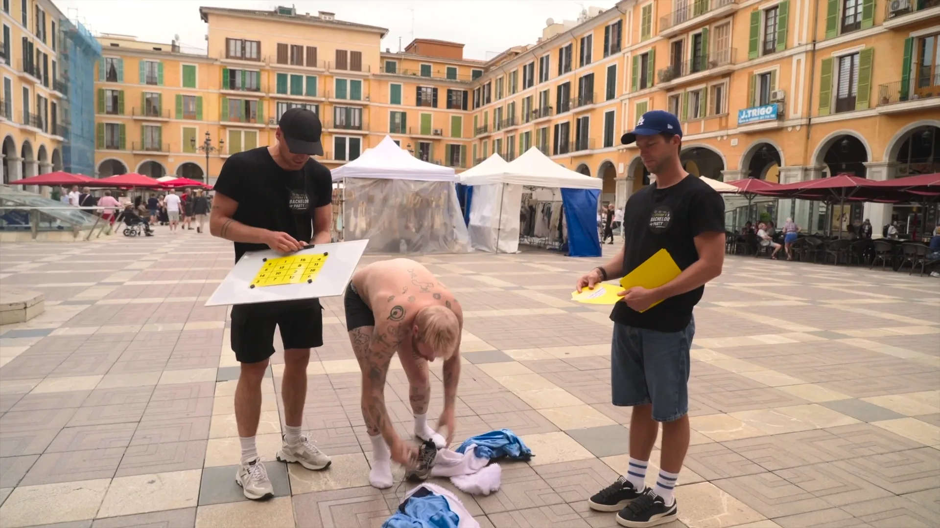 Stefan rent een rondje over druk plein: 'Er staat daar politie!'
