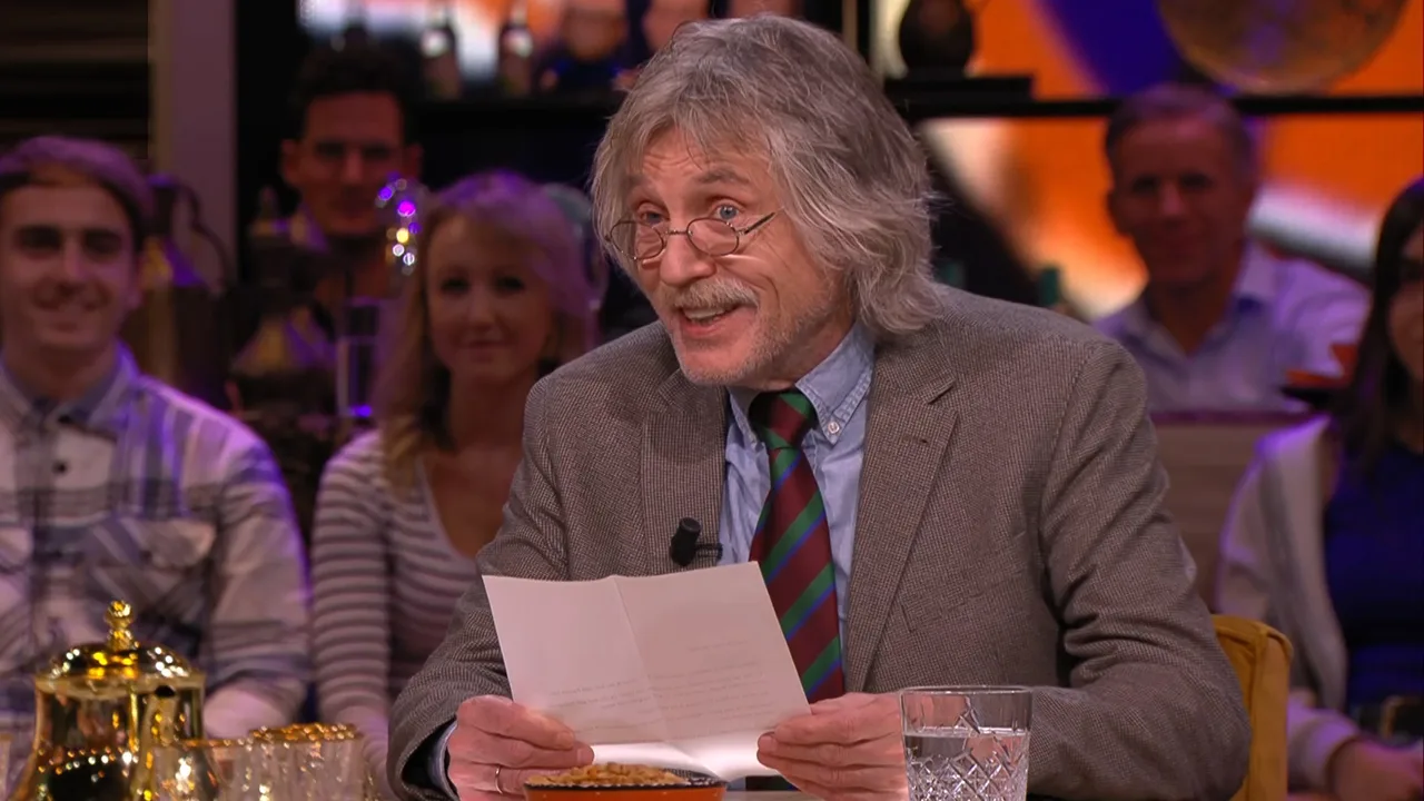 Johan krijgt fanmail van 85-jarige: 'Staat haar telefoonnummer erbij?'