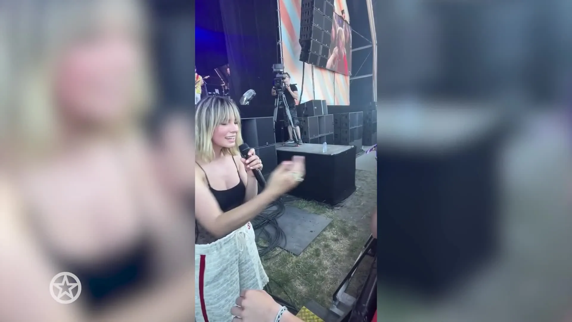 Maan troost huilende fan