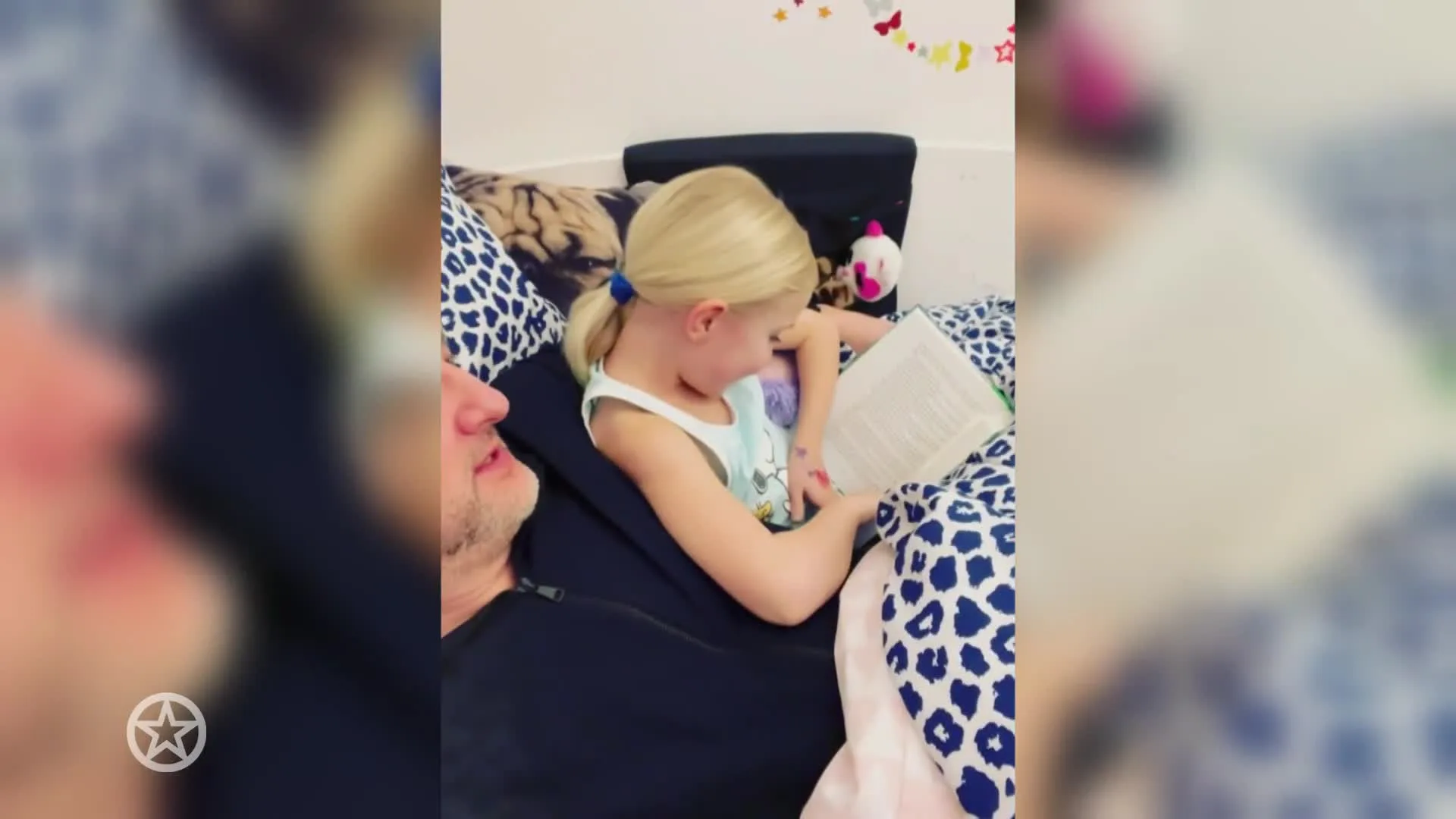 Dennis Weening apetrots op lezende dochter Charlie