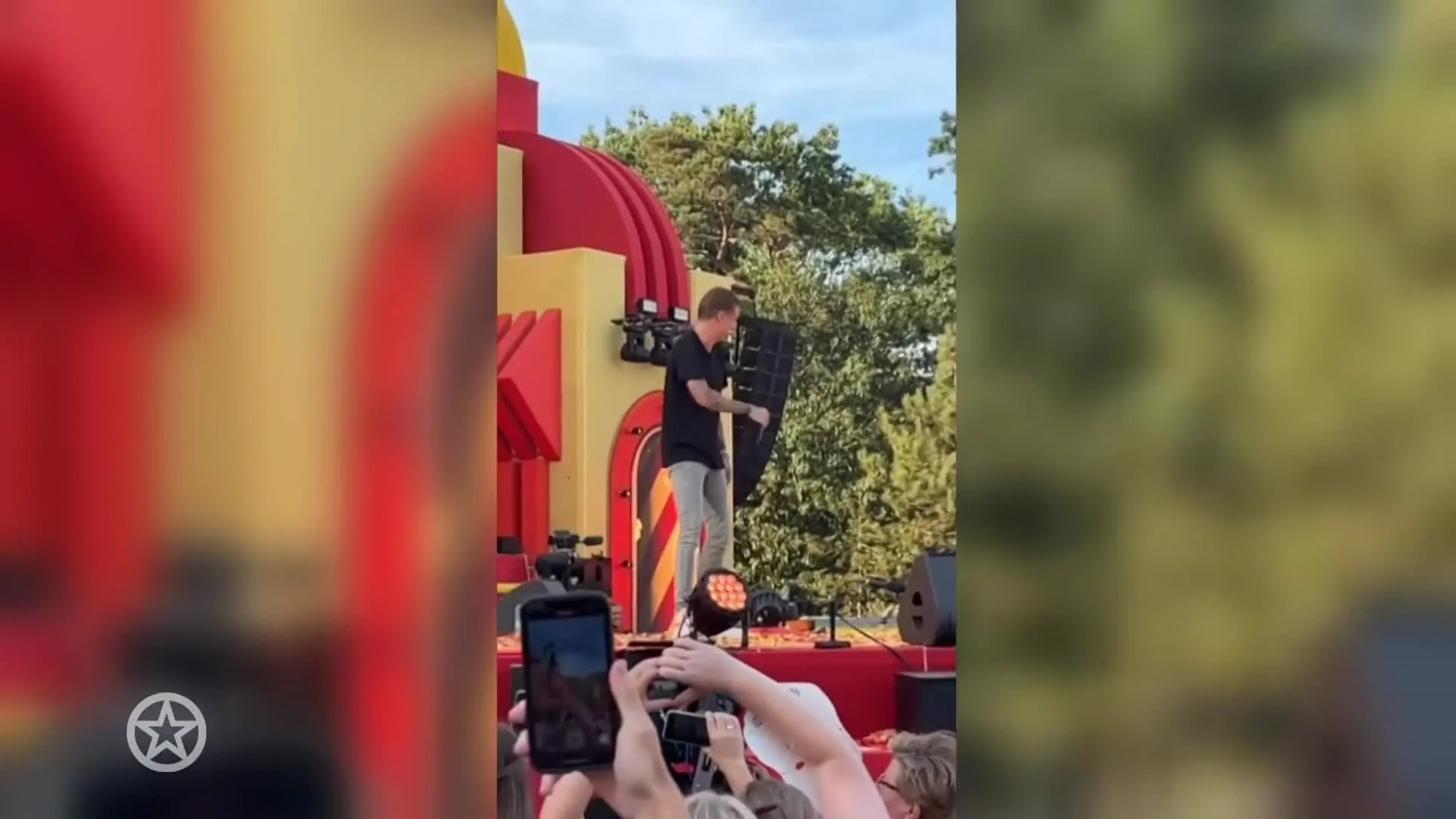 Weer bier gegooid naar Mart Hoogkamer