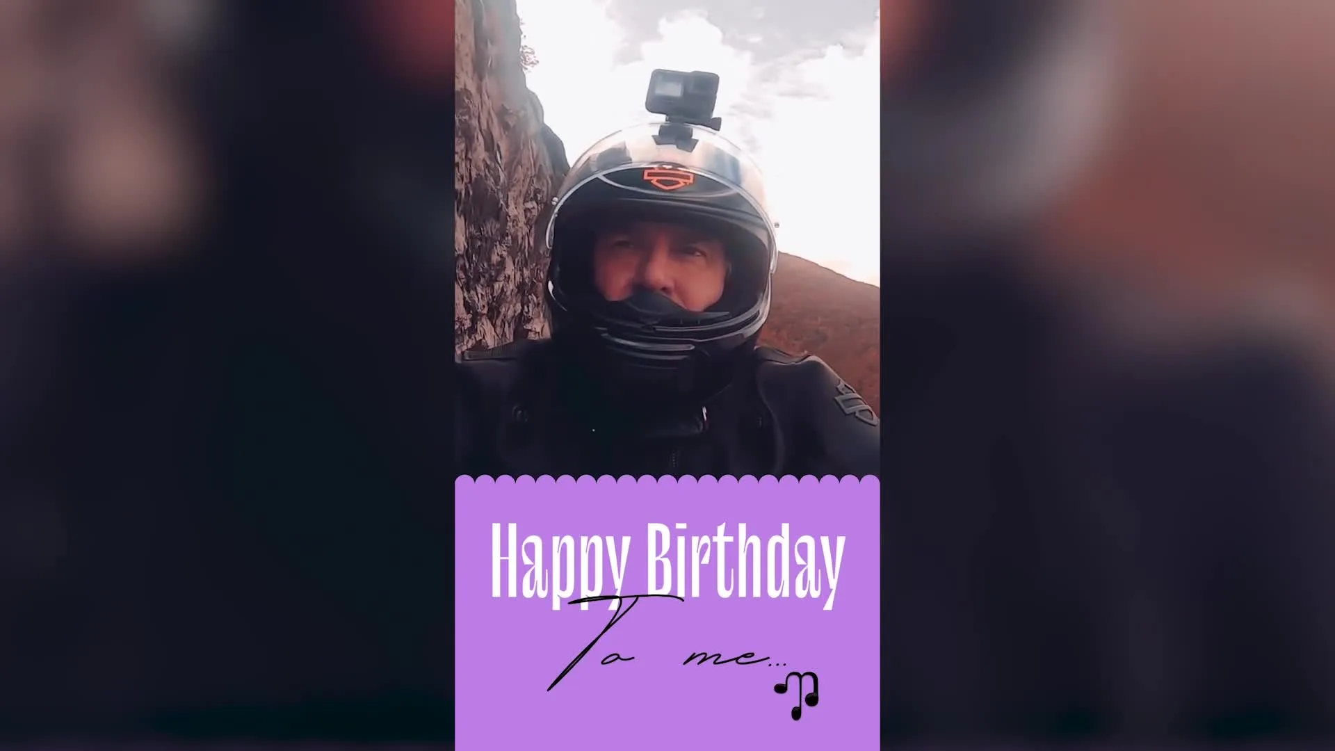 Zo feliciteert jarige Marco Borsato zichzelf