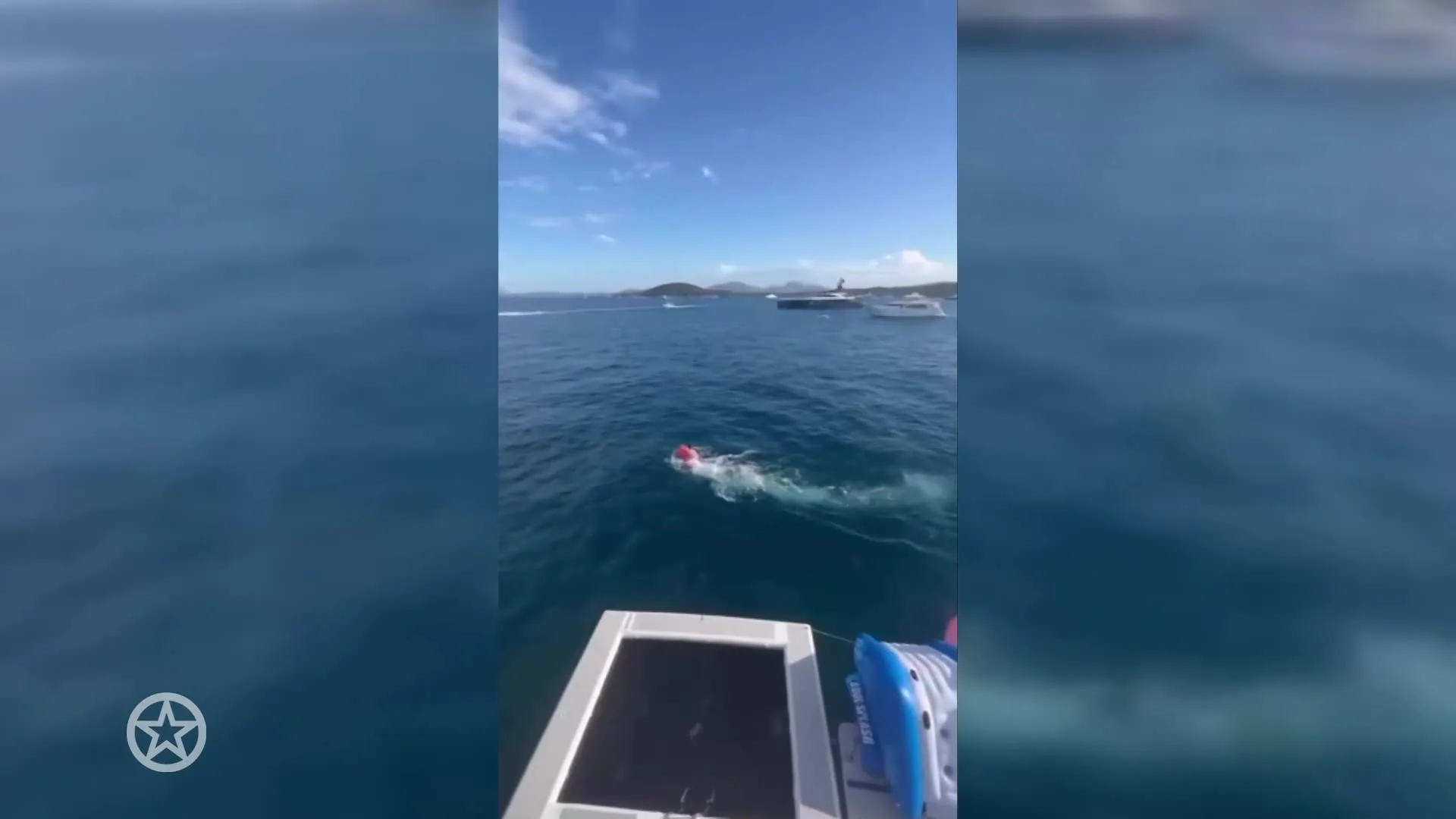 Tino Martin krijgt liters zeewater binnen