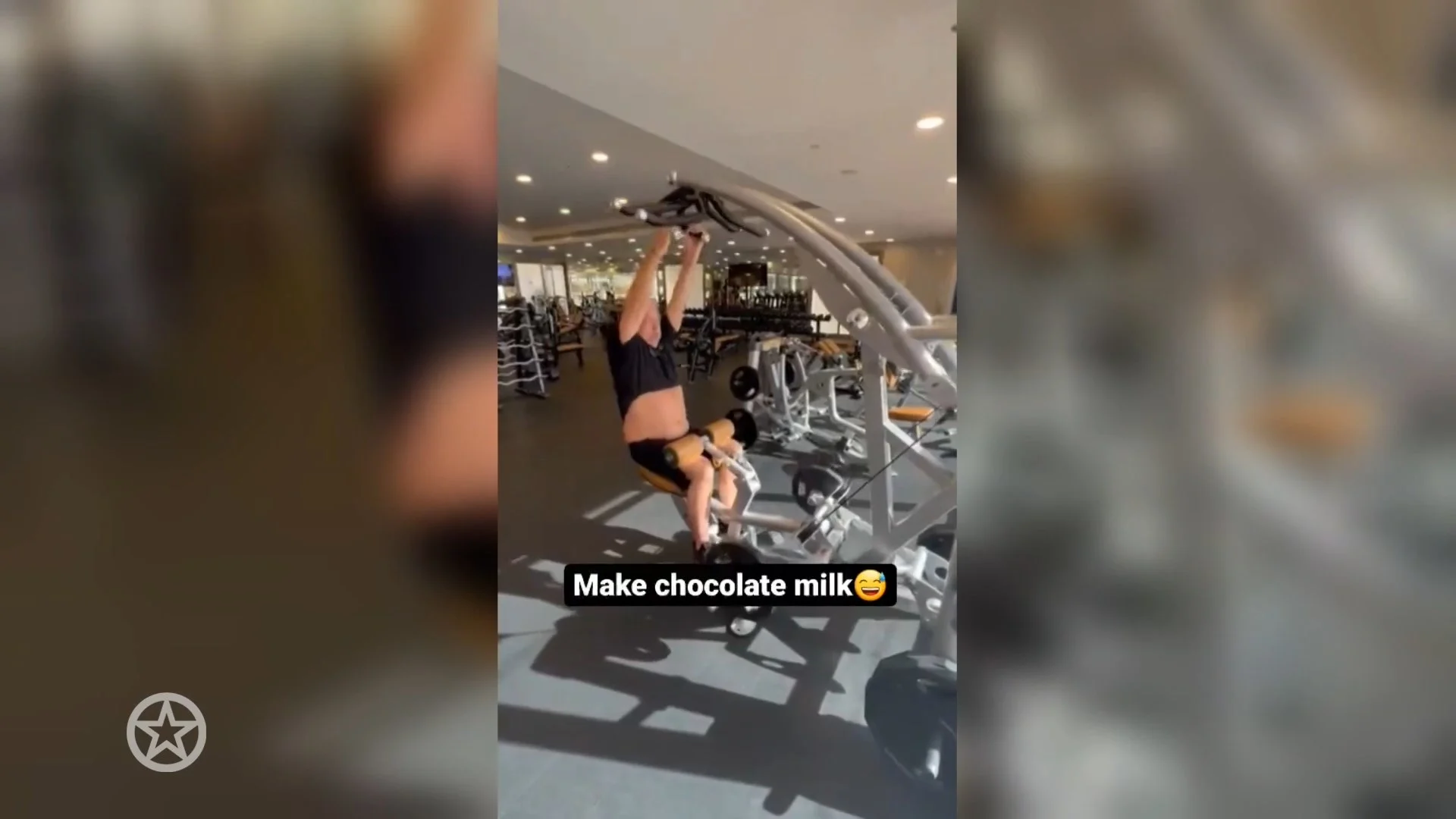 Gordon sport kilo's met ontbloot bovenlijf eraf