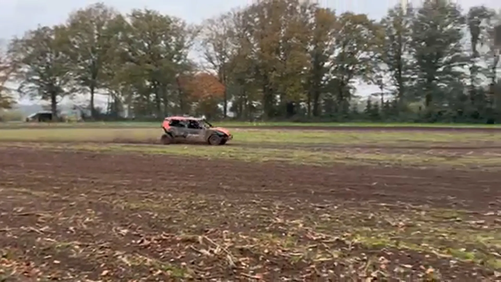 Caravanrace en achteruitrijden keren terug met nieuwe onderdelen