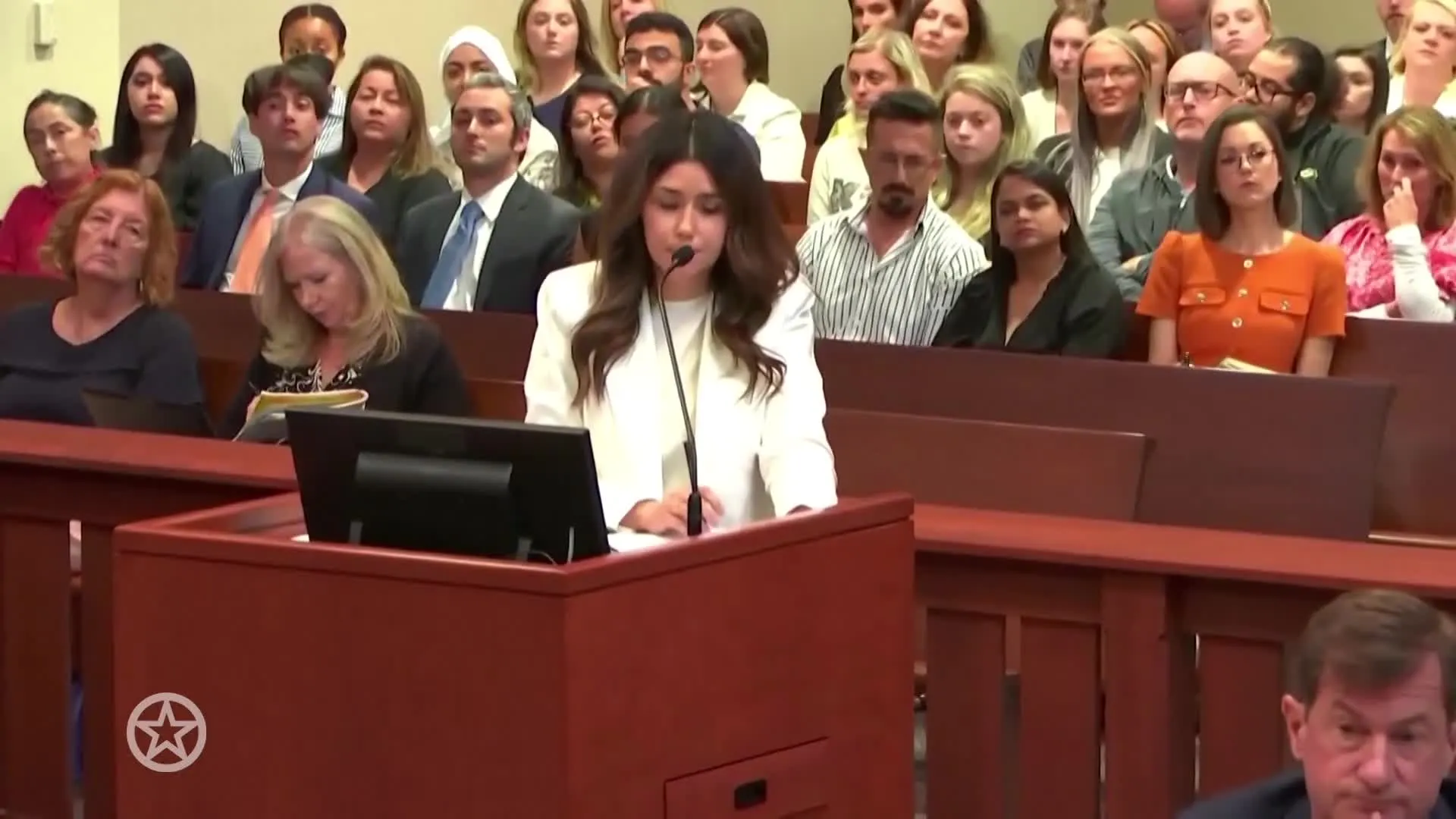 Interview Twan Huys getoond tijdens rechtszaak Depp en Heard