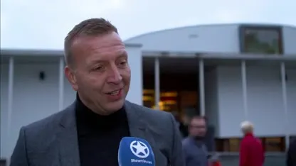 Honderden brengen Koos Alberts laatste groet