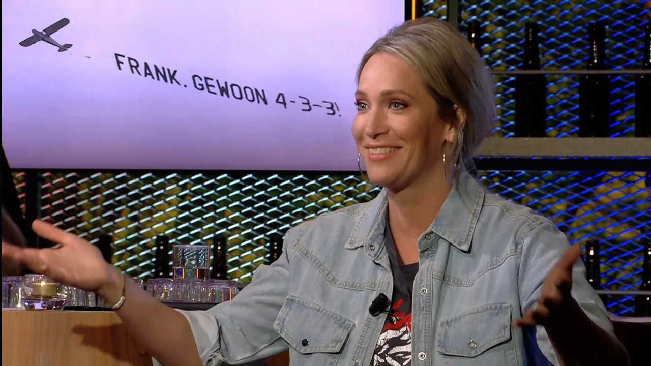 Hélène onthult: wij stuurden vliegtuigje naar training Oranje...