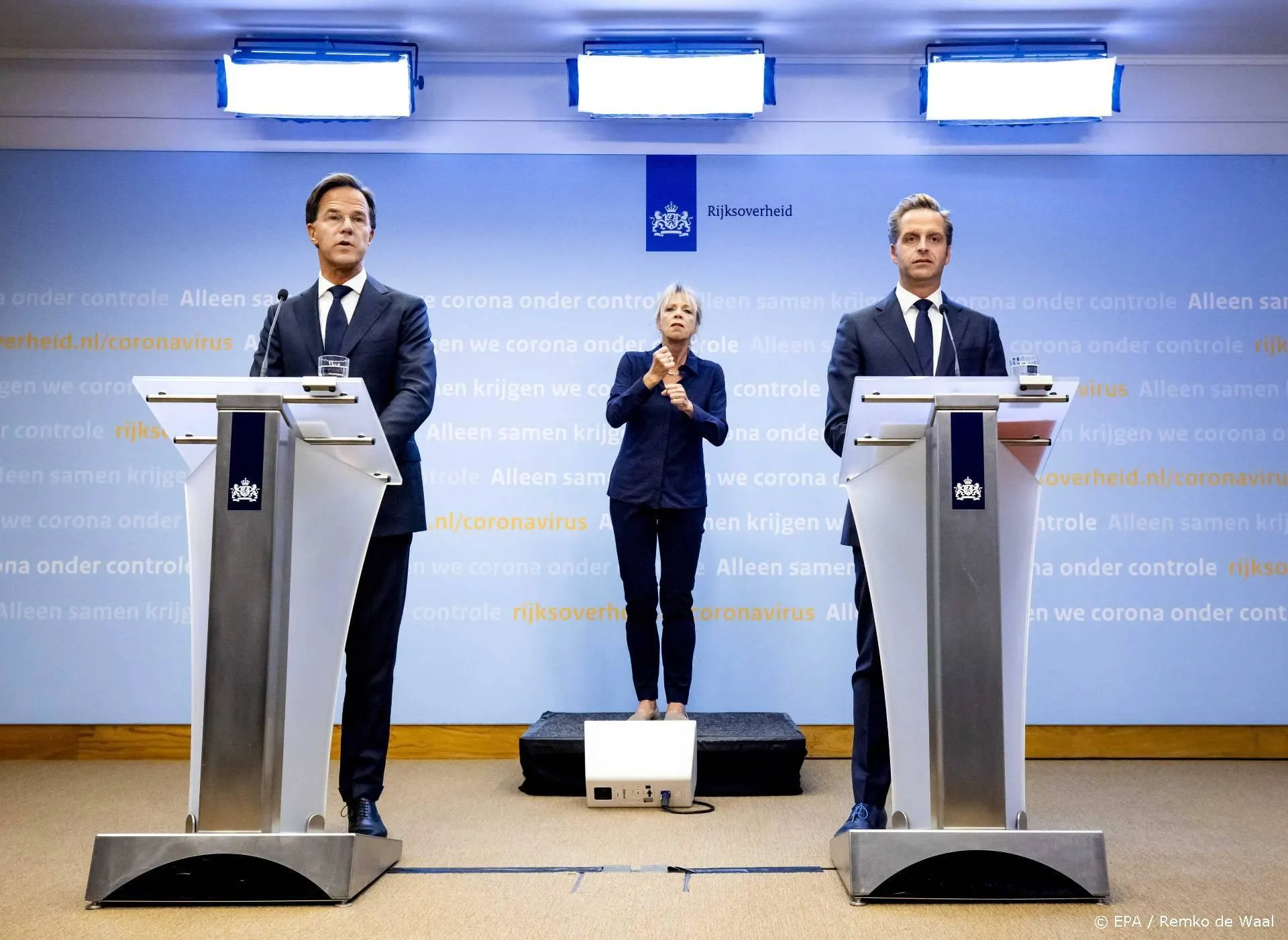 Iets meer kijkers voor persconferentie Rutte