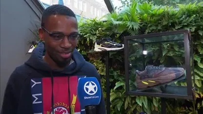 Kanye West shopt in Amsterdam