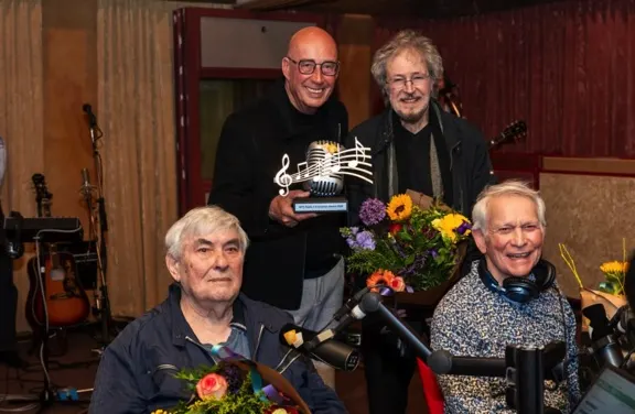 Volendamse legendes The Cats ontvangen bijzondere muziekprijs
