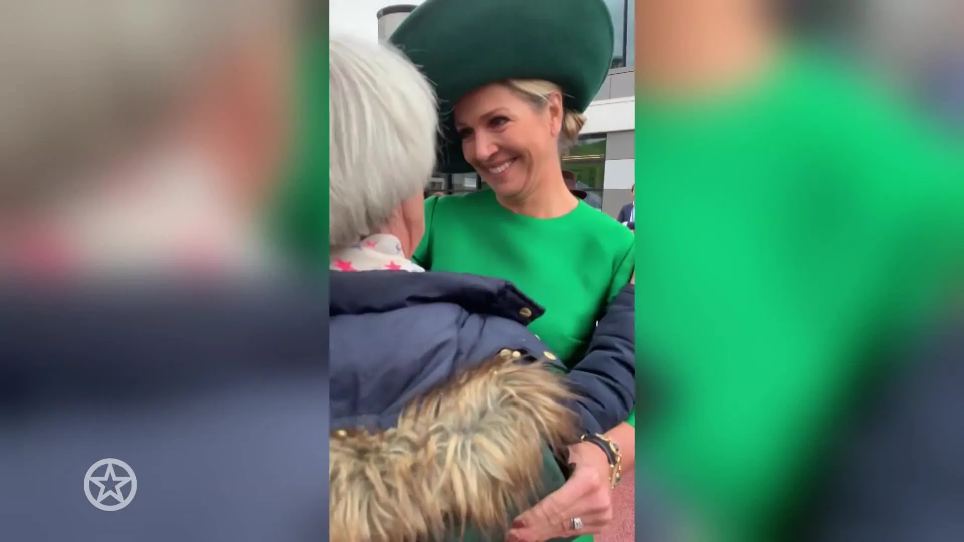 Prachtige ontmoeting tussen koningin en zieke fan