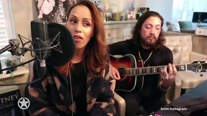 Glennis Grace stikt van de pijn