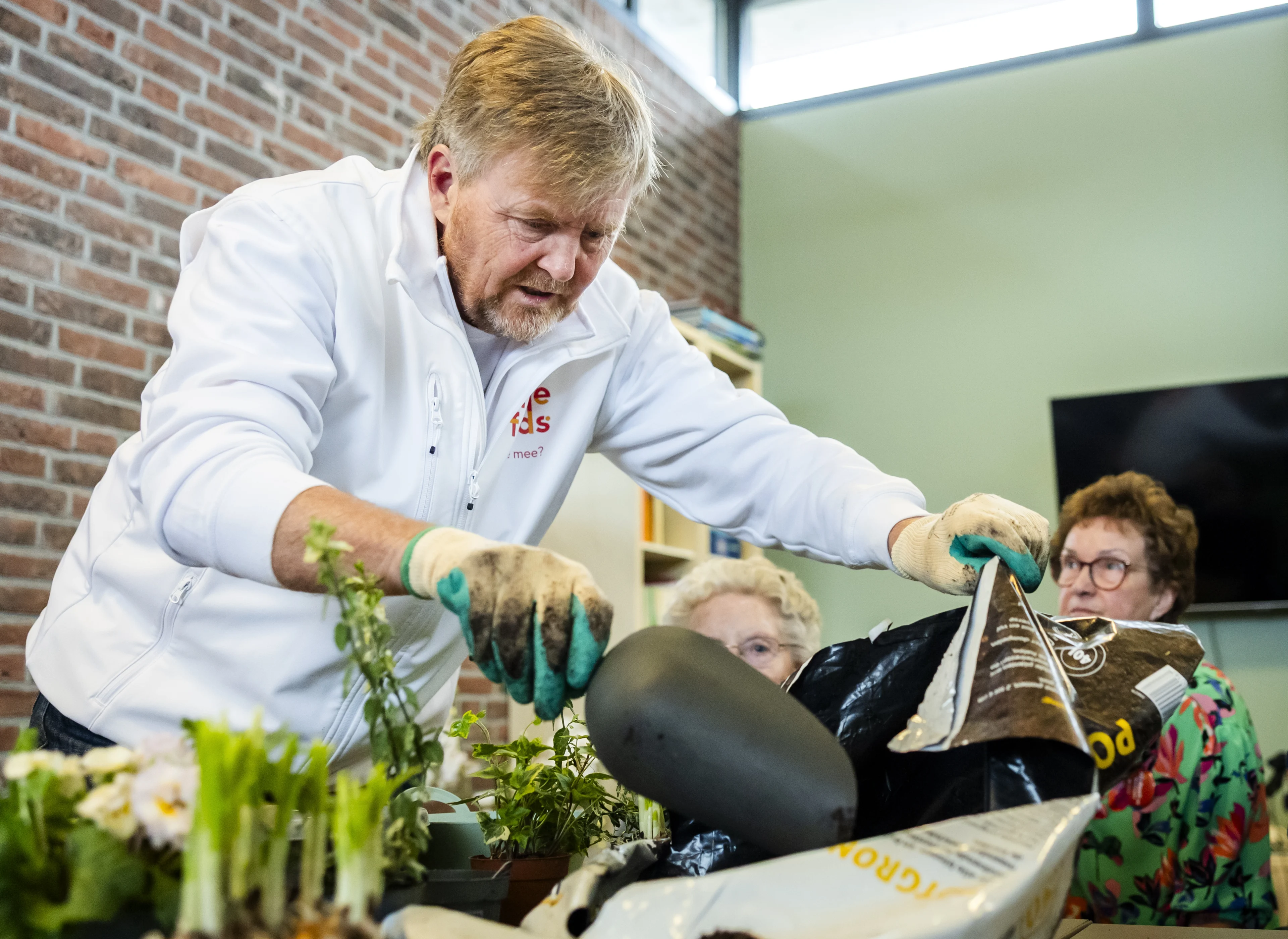 Willem-Alexander en Máxima sluiten deelname prinsessen aan NLdoet niet uit