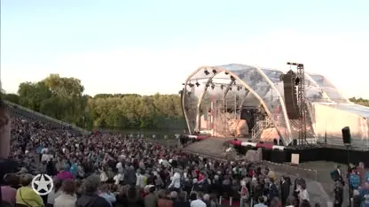 Cast en crew Aïda dragen show op aan Martine Bijl: extra genieten