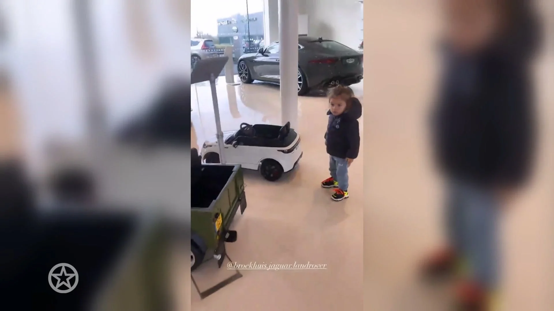 Lil Kleine laat Lío auto uitkiezen