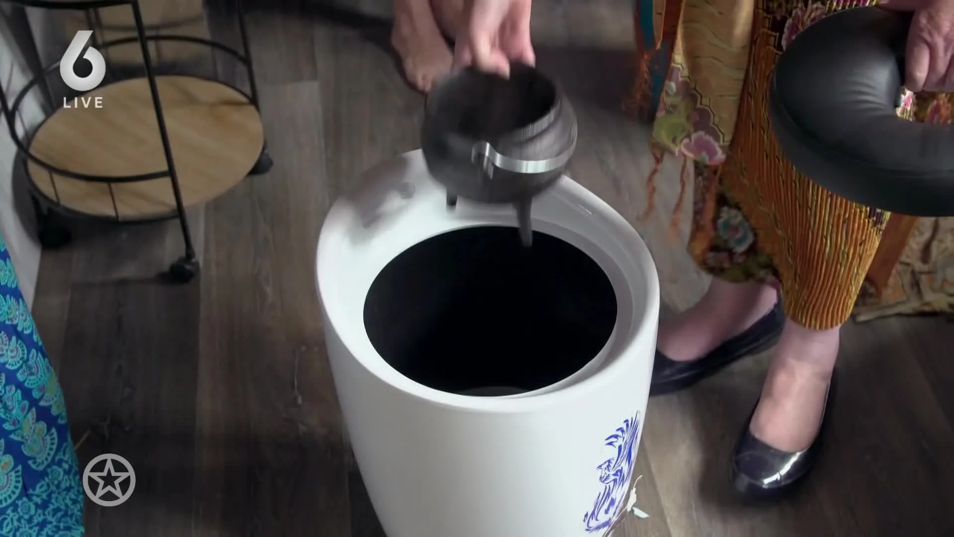 Vaginaal stoombad in 'Ik Vertrek'