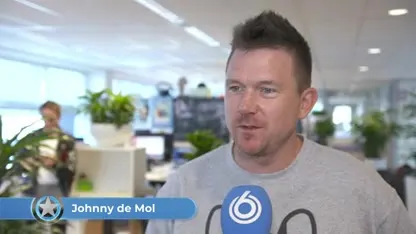 Gasthoofdredacteur Johnny de Mol krijgt bijzondere hulp