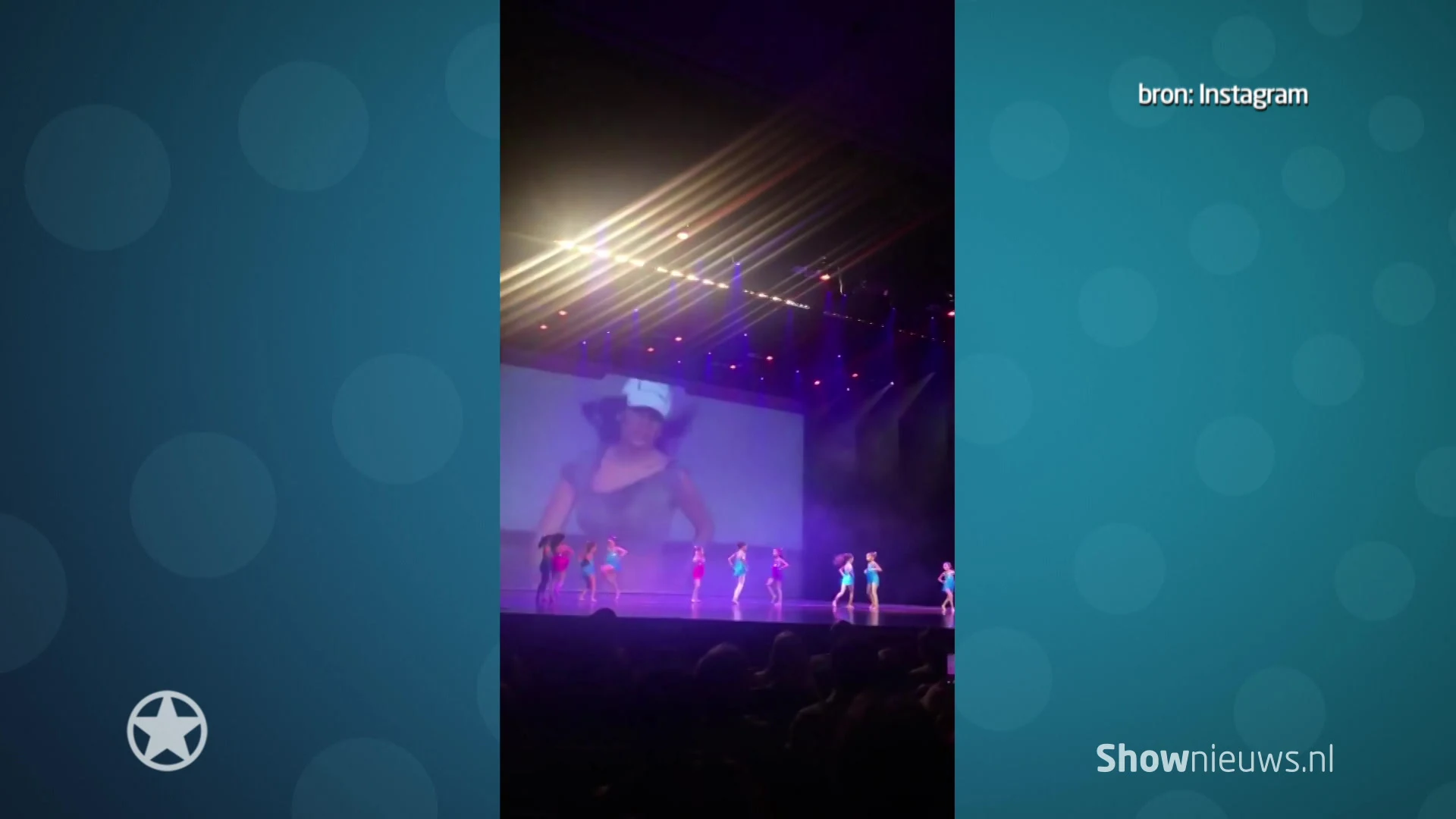 Dochter Jennifer Lopez danst op moeders hits