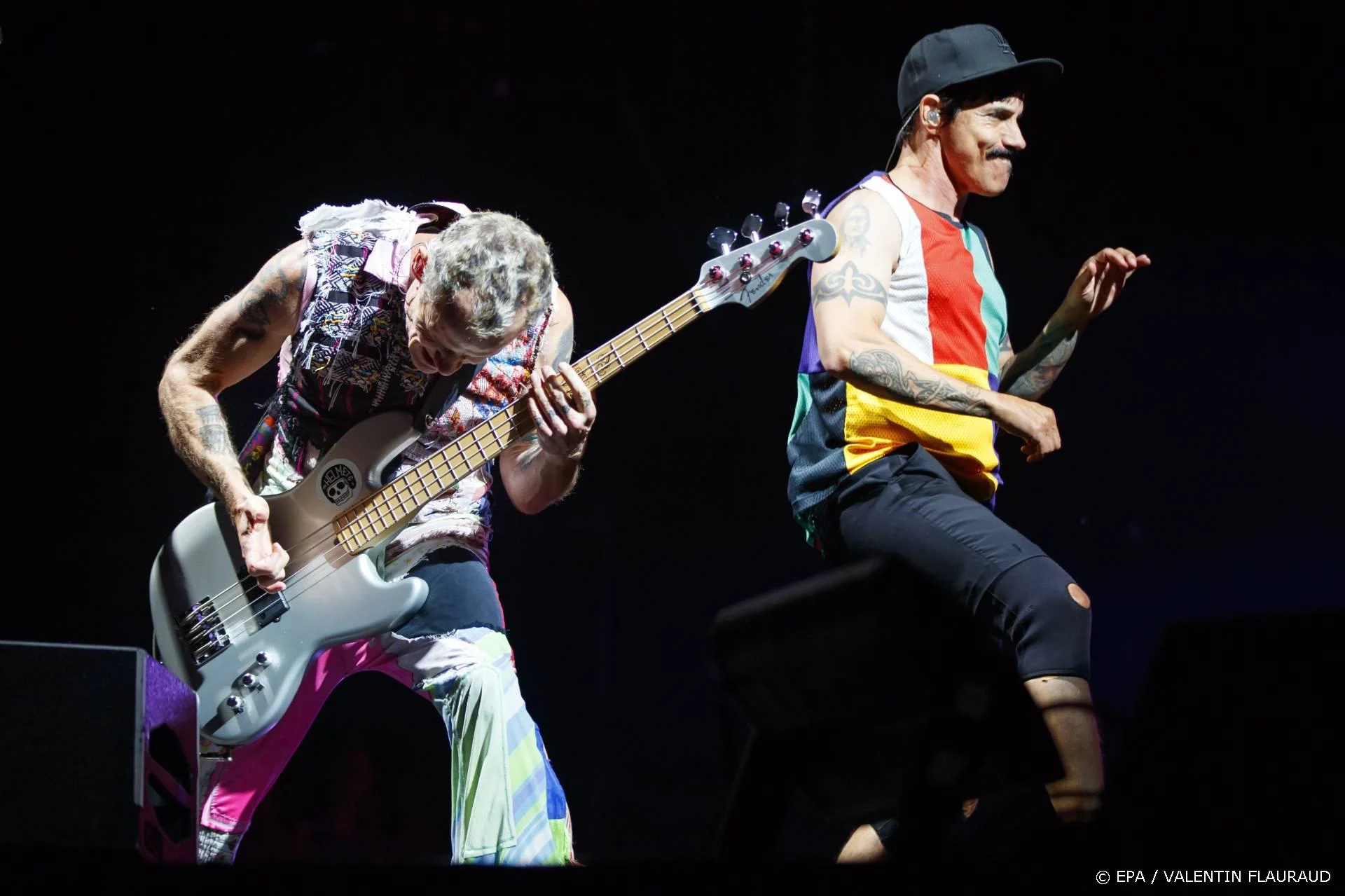 Red Hot Chili Peppers met nieuwe plaat gelijk bovenaan albumlijst
