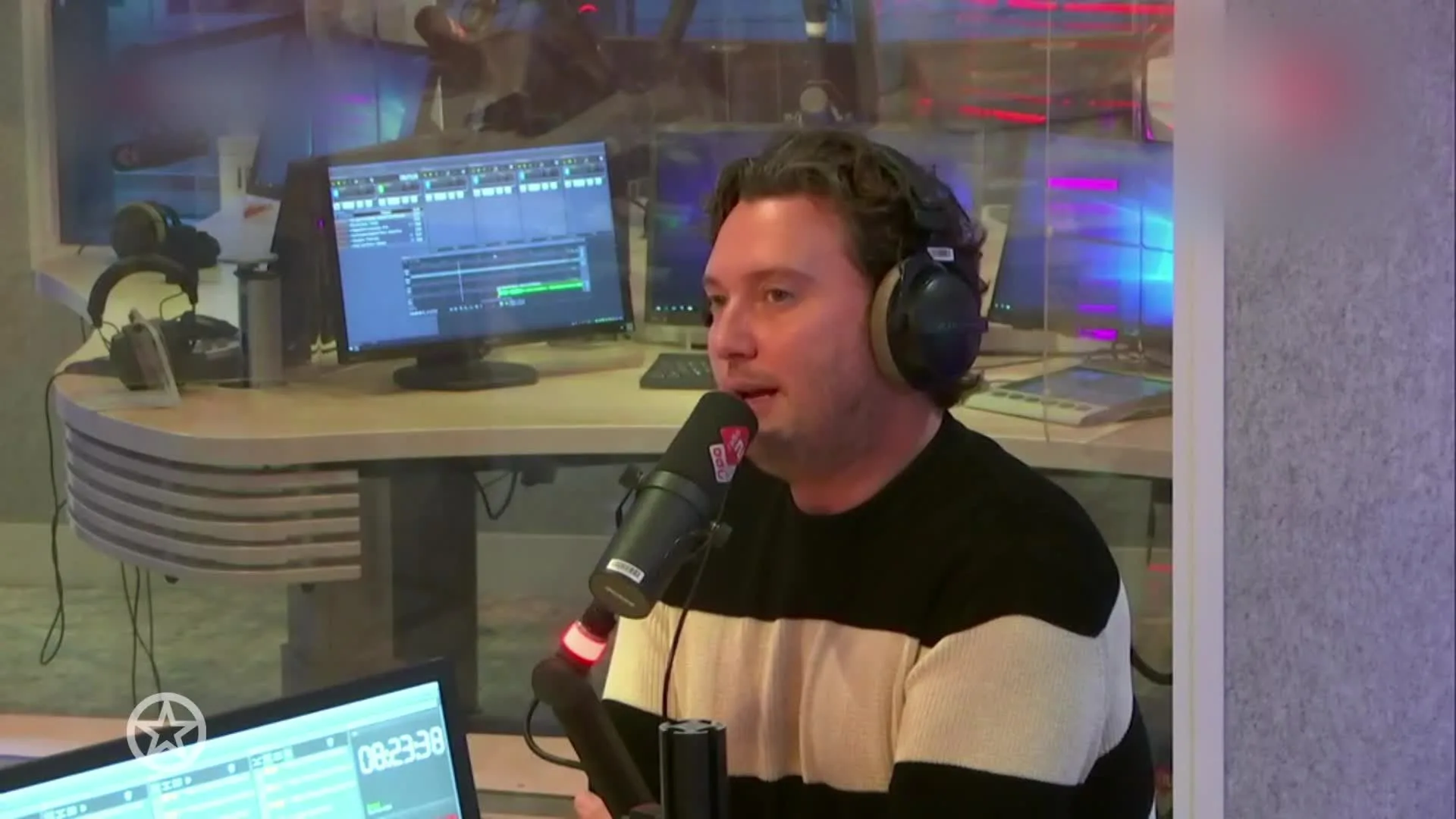 Politie aan de deur bij Tino Martin