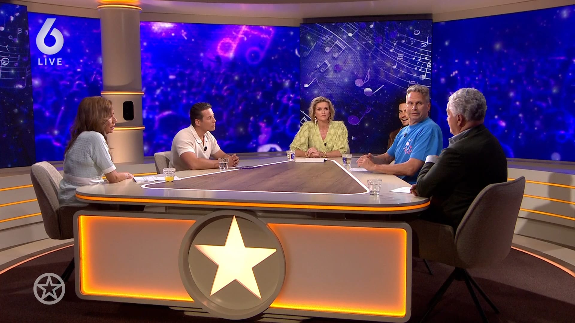 Douwe Bob na advies politie op de vlucht met gezin