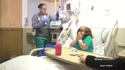 'Santa' Obama verrast zieke kinderen