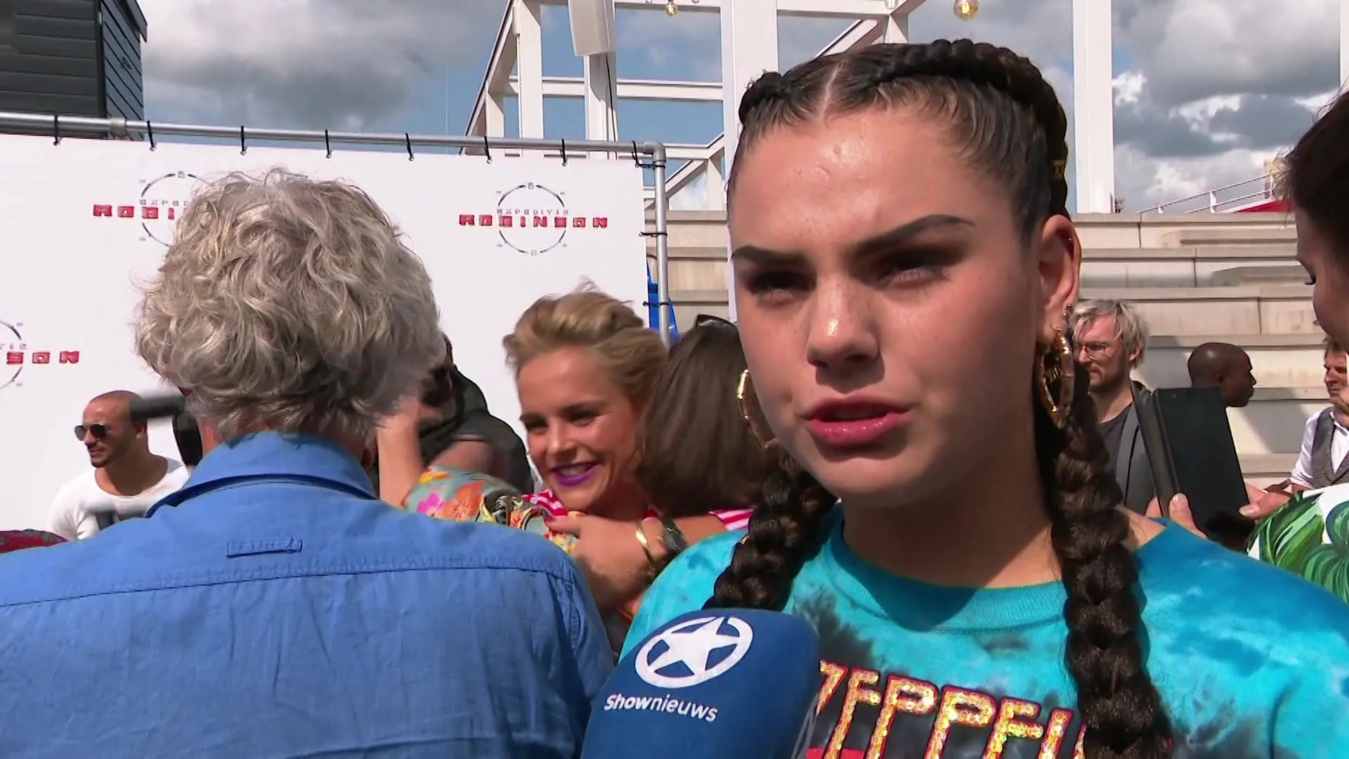 Corry Konings en Famke Louise in Expeditie Robinson