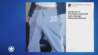 Johnny compleet afgemaakt in The Roast