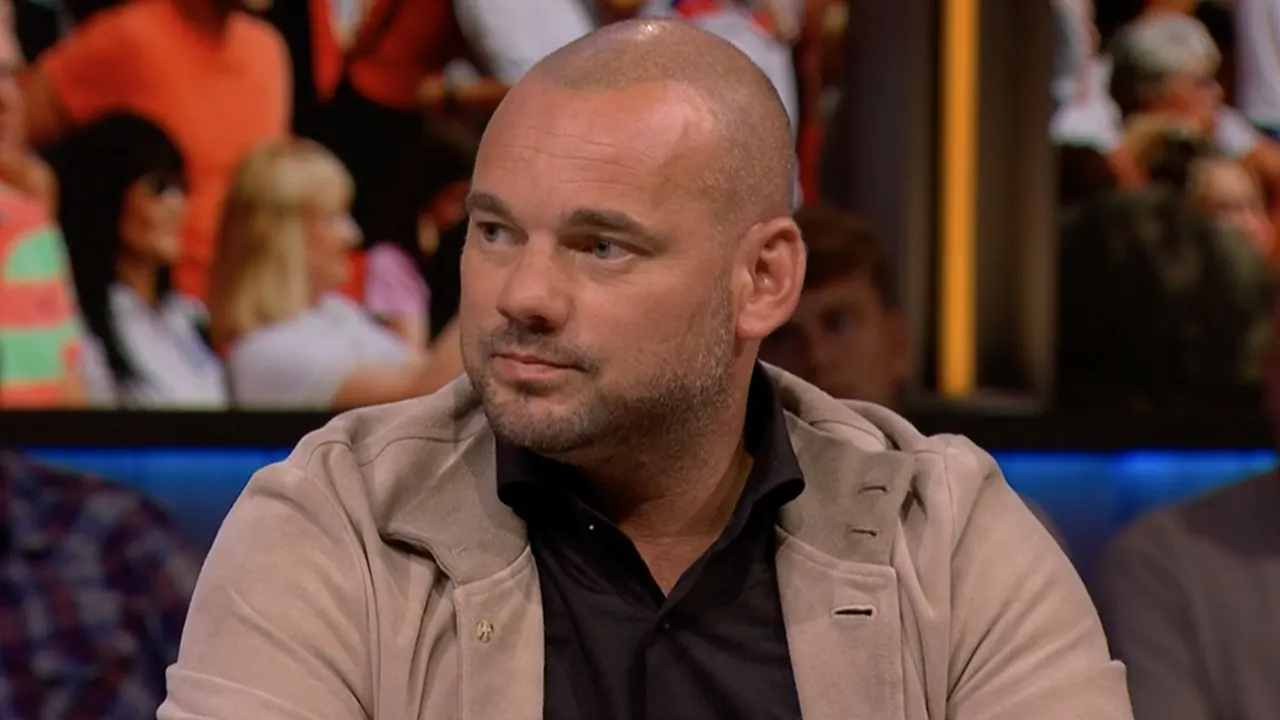 Wesley reageert op situatie met Ajax, gesprek met F-side en uitspraak Johan Derksen