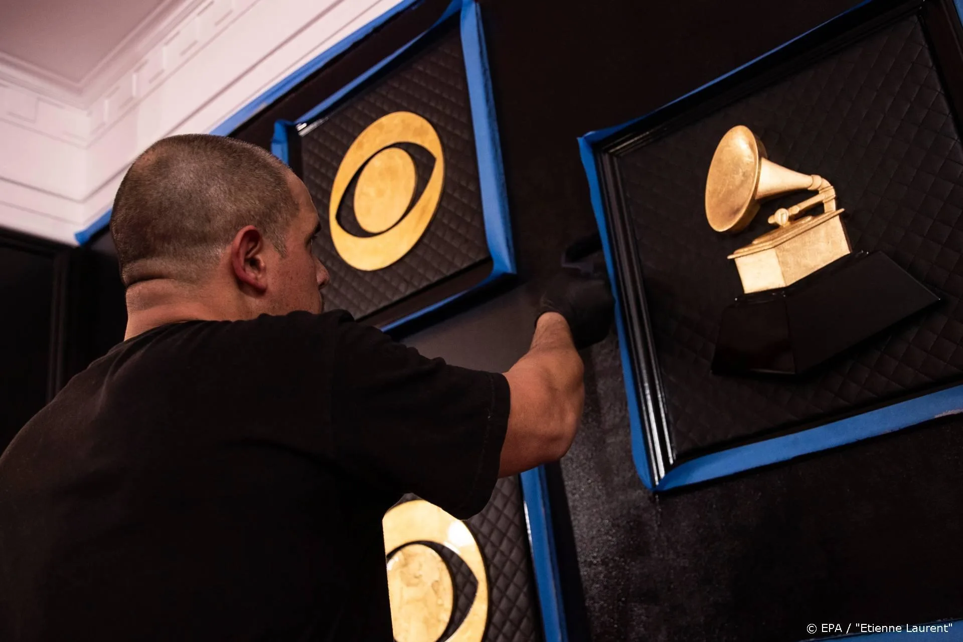Grammy Awards omhuld met een zwarte rand