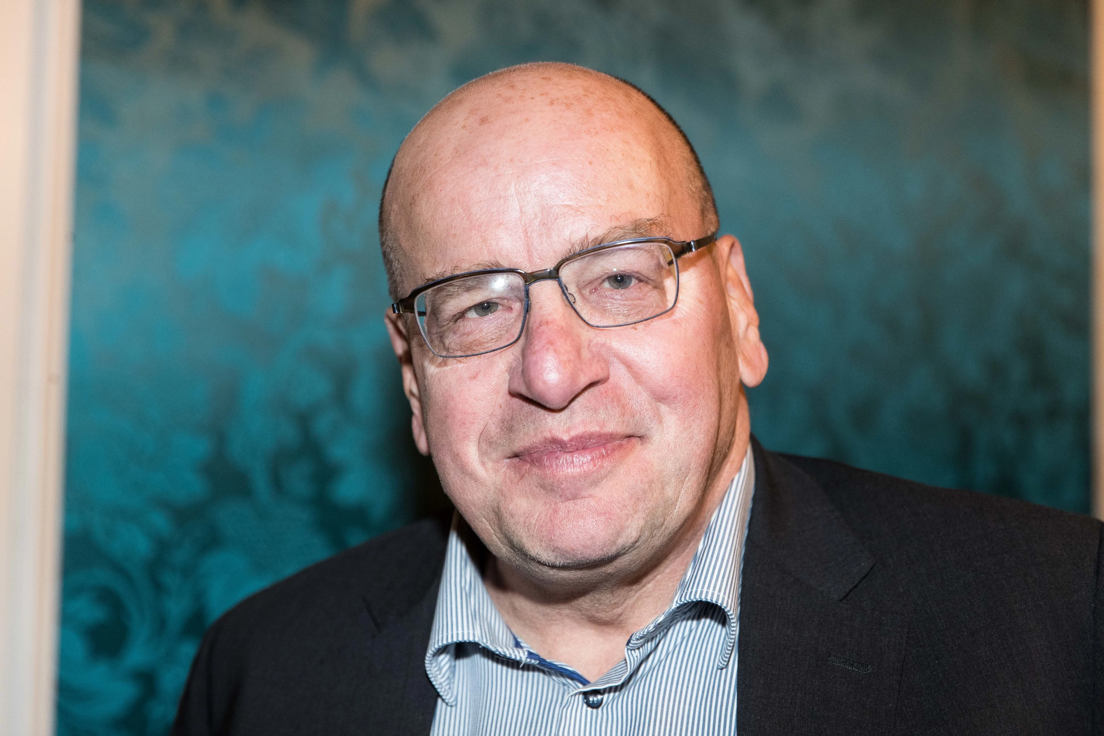 Fred Teeven getuigt in strafzaak Holleeder