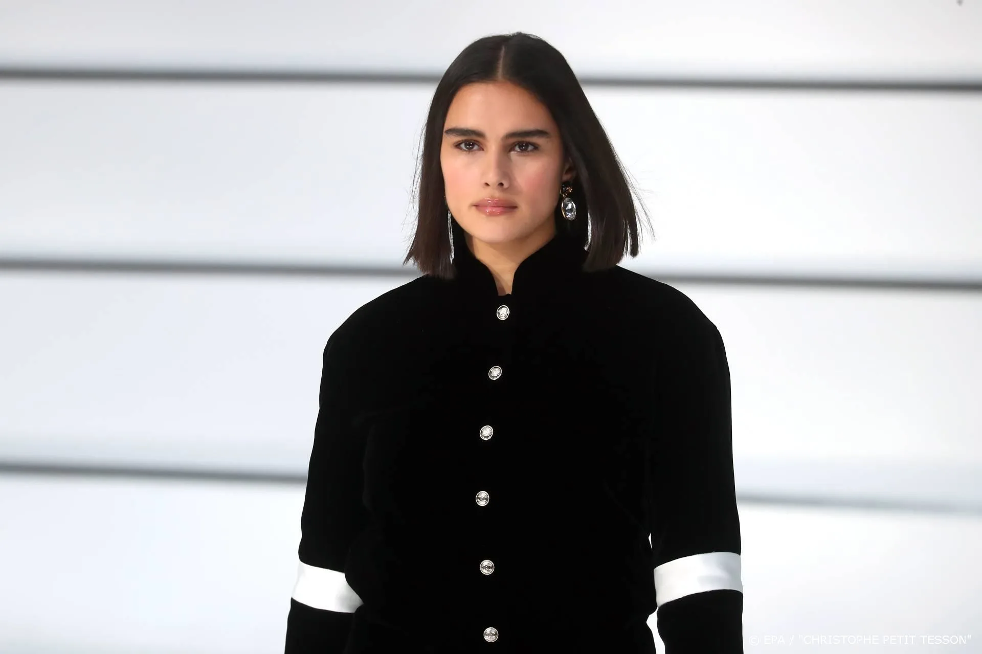 Nederlands plussizemodel loopt Chanel-show in Parijs