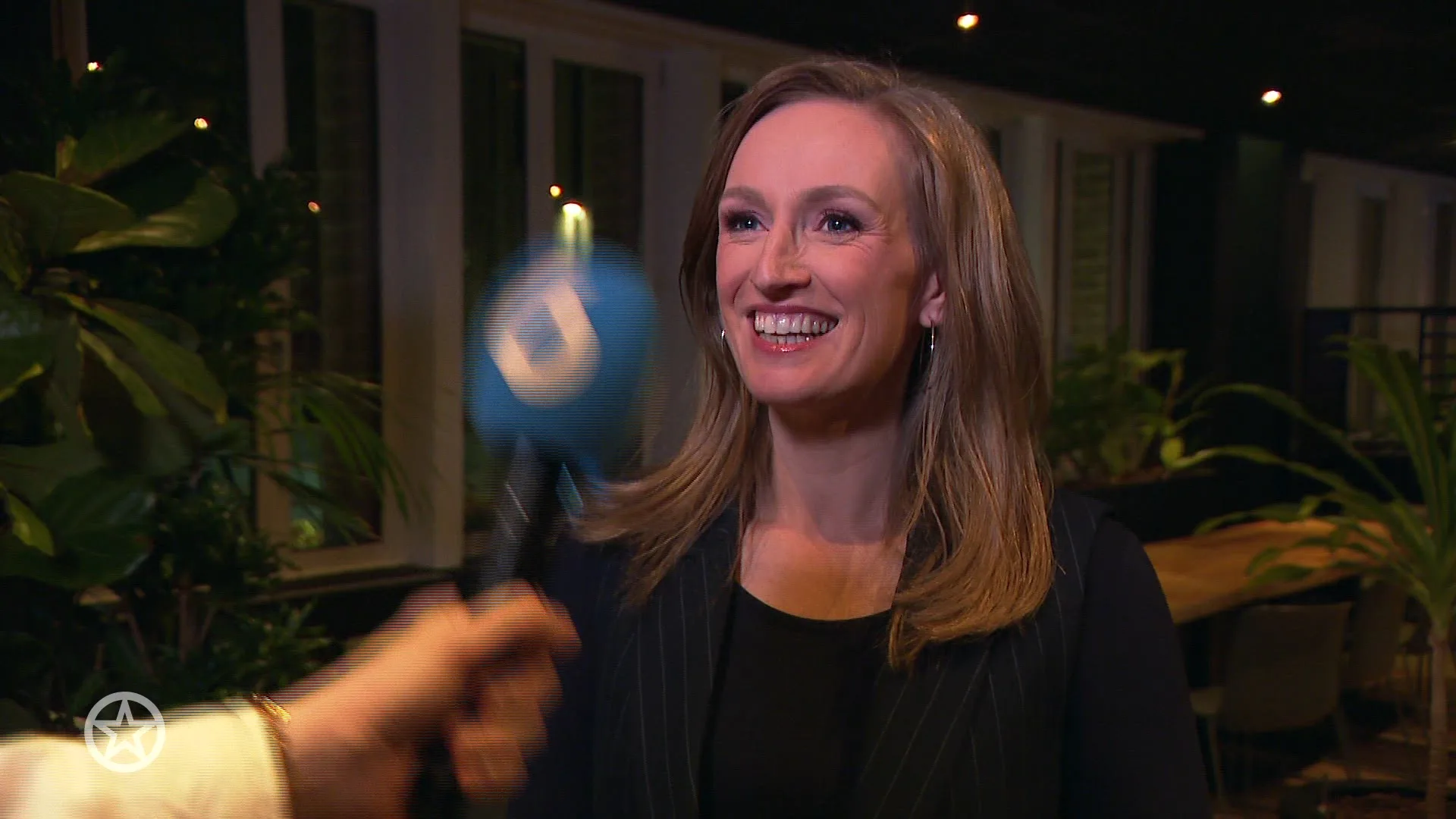 Hart van Nederland-presentatrice Nikki Herr zwanger van tweeling