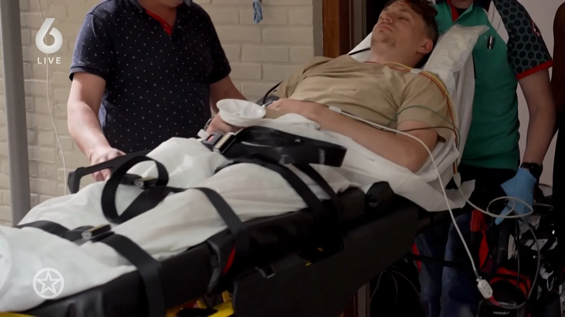 Deelnemer Een Eigen Huis afgevoerd naar ziekenhuis