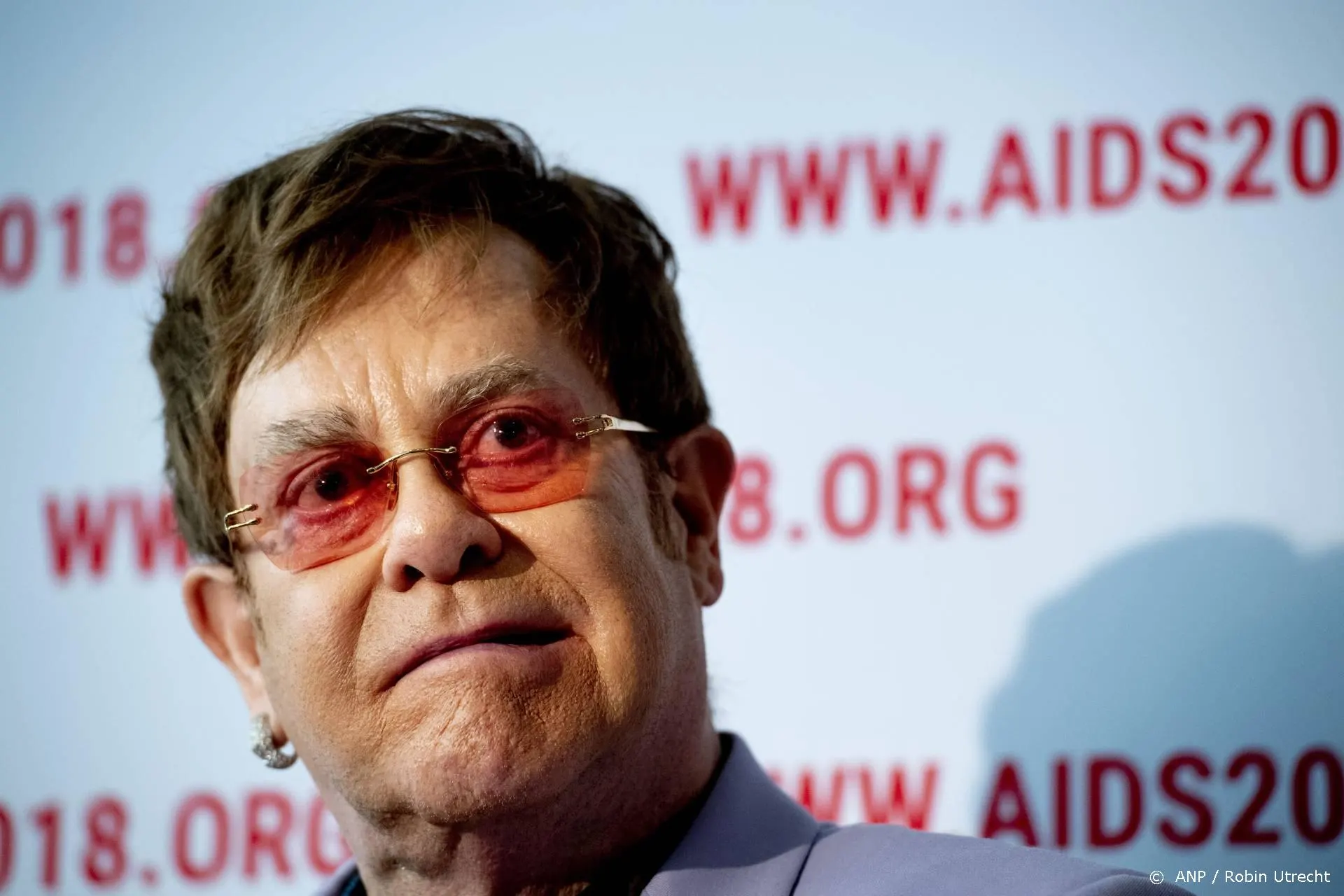 Prins Charles deelt foto's van ontmoeting met Elton John