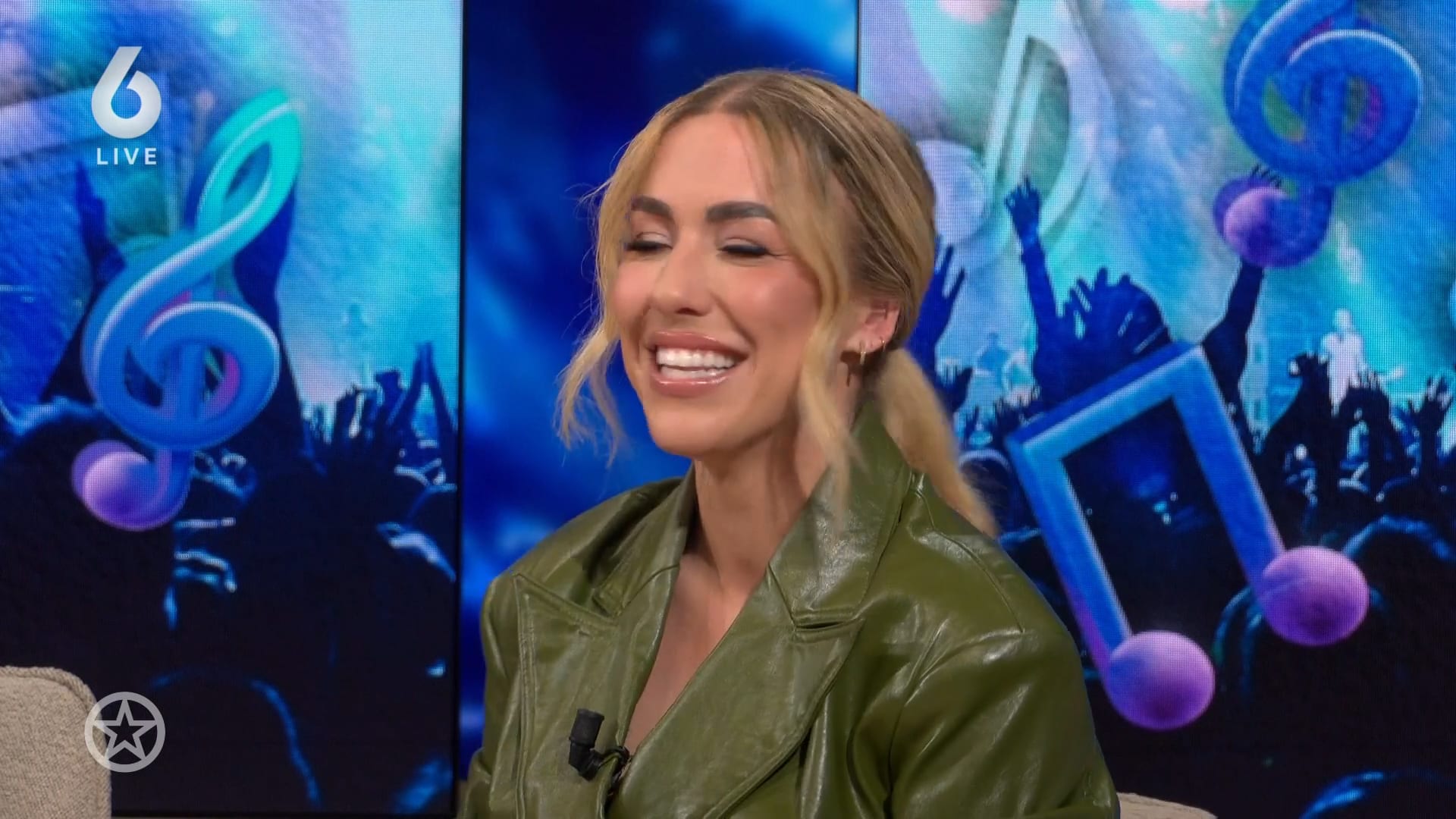 Zangeres Kimberly Fransens te gast in Shownieuws