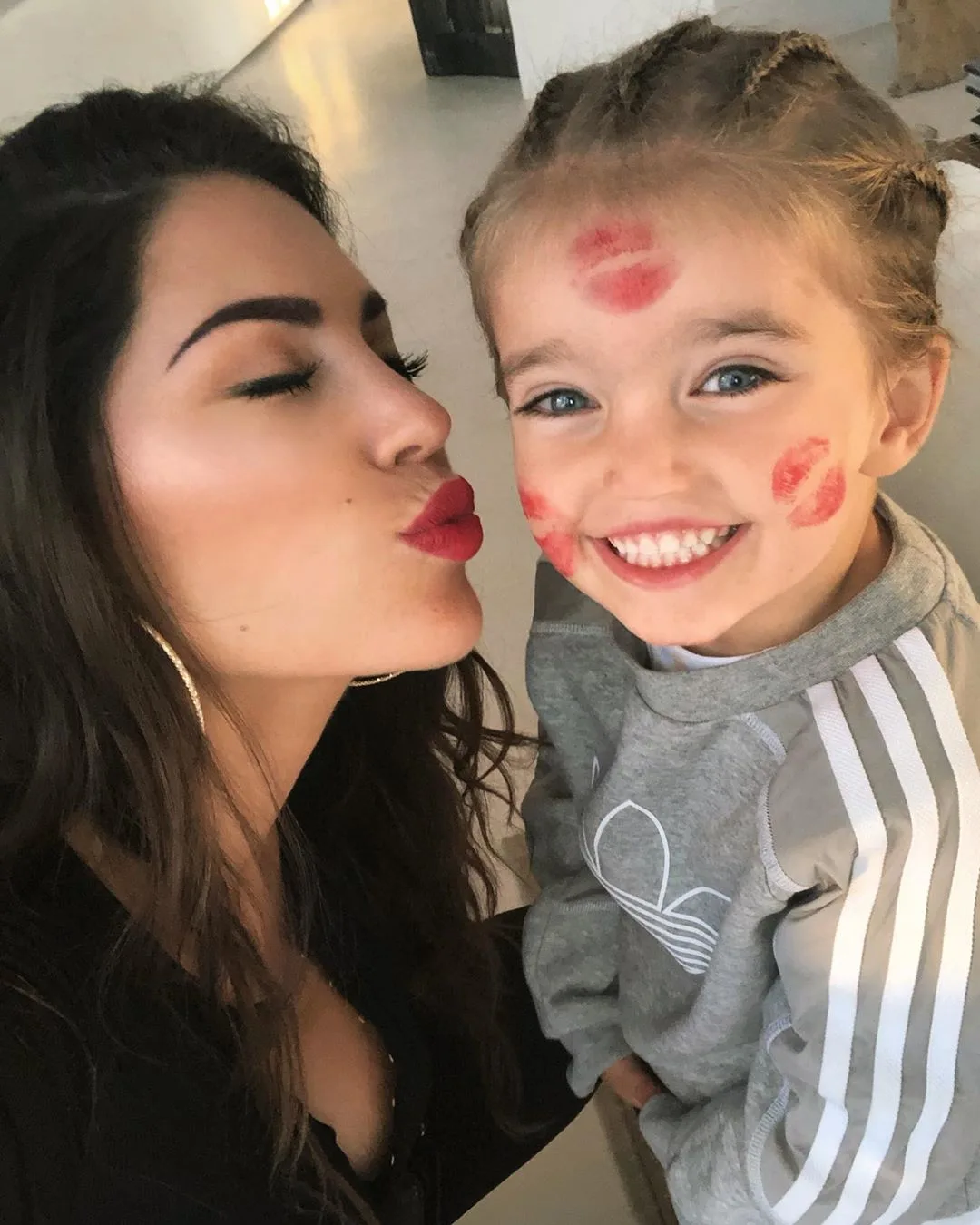 Yolanthe ontroert volgers met bijzondere kiekjes