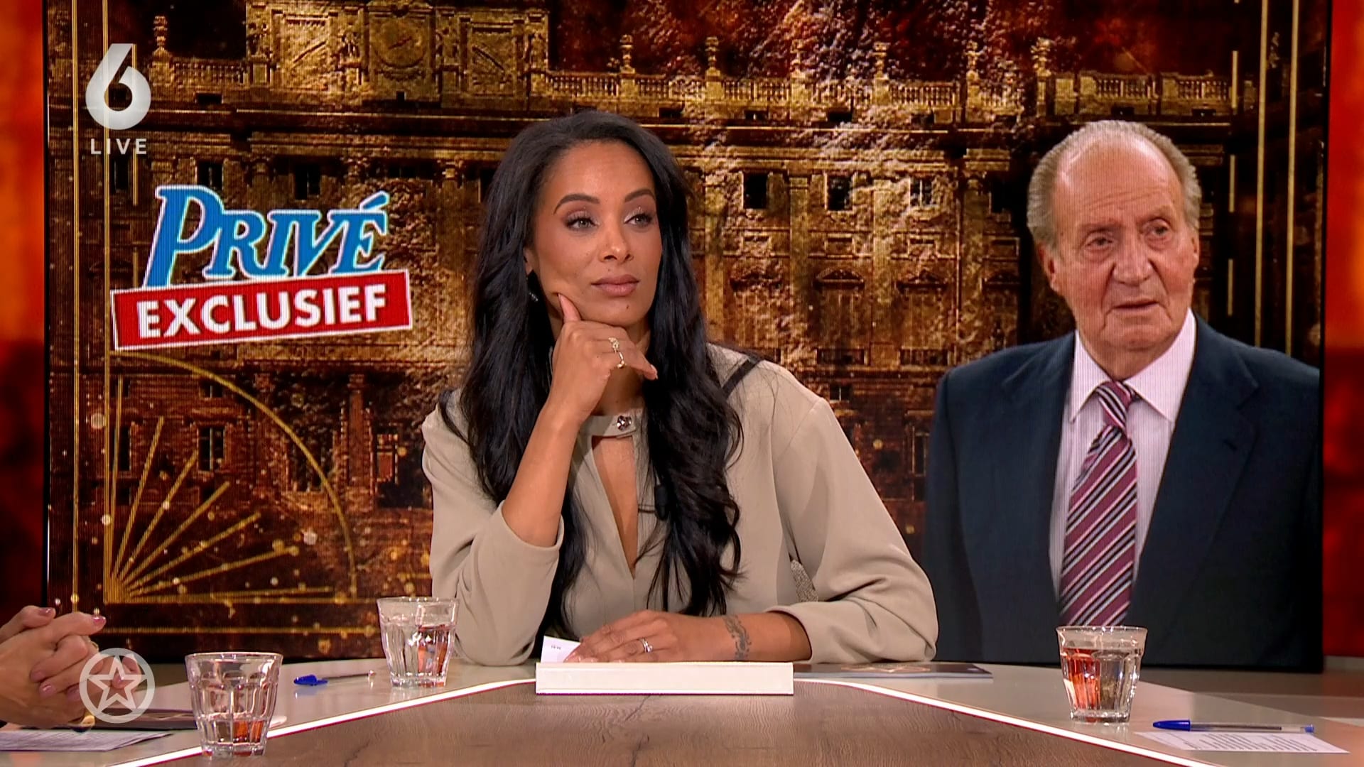 Intieme chantagefoto's voormalige Spaanse koning Juan Carlos onthuld!