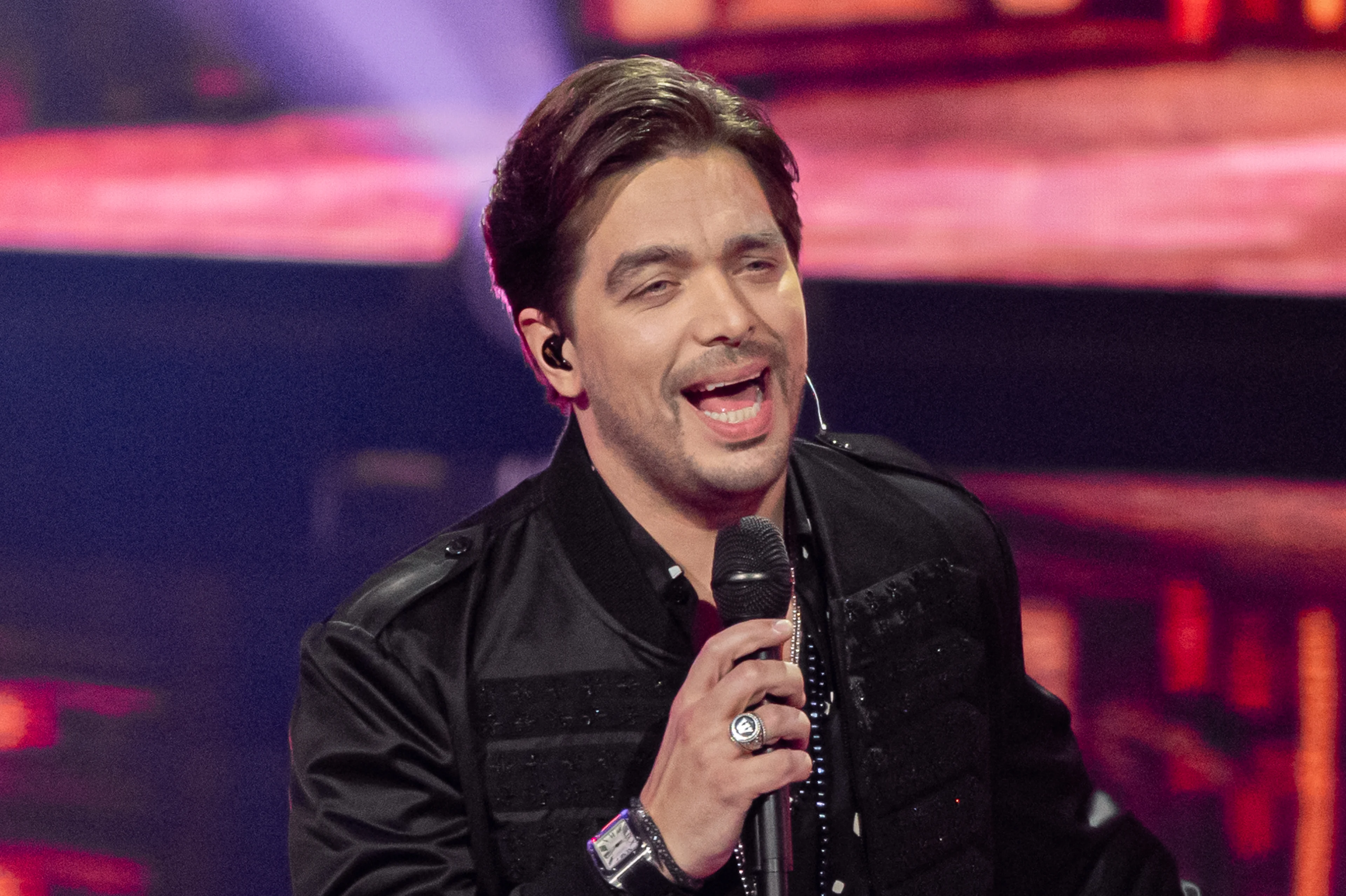 Grote blunder tijdens prachtig optreden DWDD