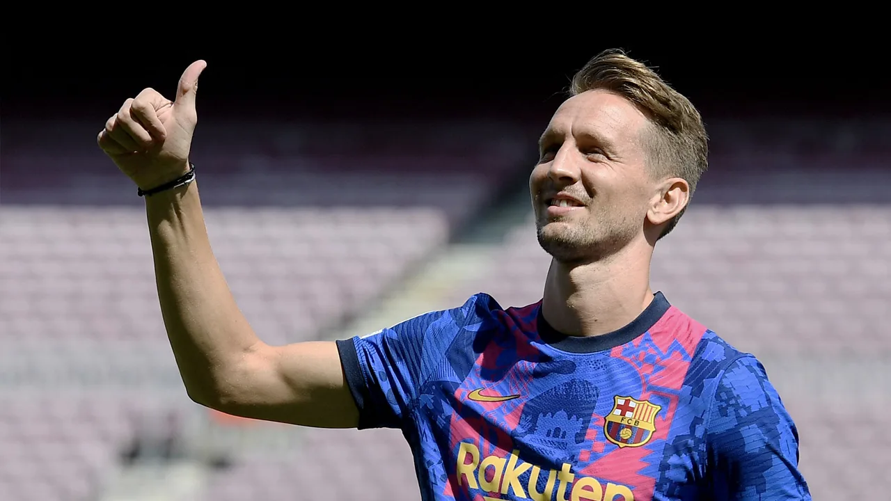 Lof voor Barcelona-aanwinst De Jong: ‘Dan is hij gevaarlijker dan Neymar’