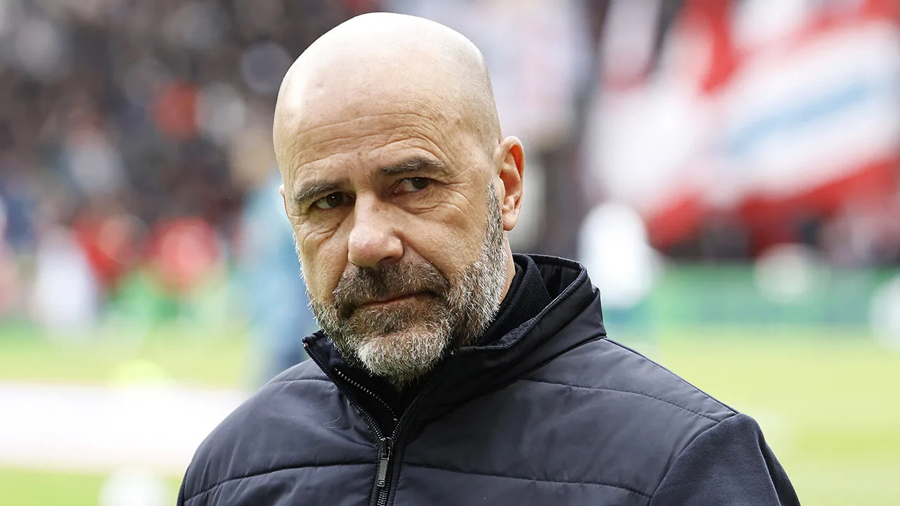 Peter Bosz maakt nieuwe aanvoerder van PSV bekend